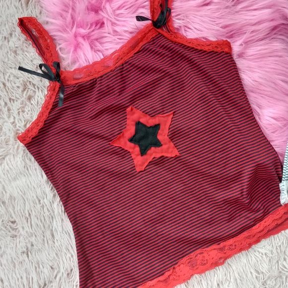 Striped mall goth star decor tank tops w lace and bows! - Picture 2 of 10
